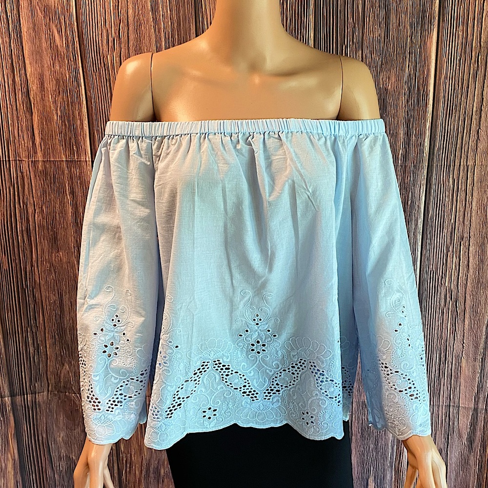 Forever 21 size Large light blue eyelet strapless summer flowy boho blouse